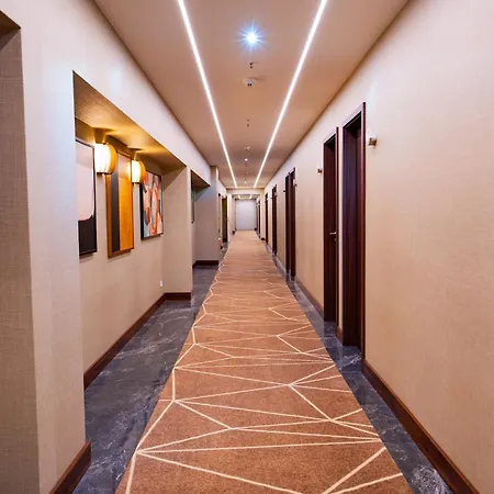 Puzzle Airport Frankfurt Hotel Ruesselsheim