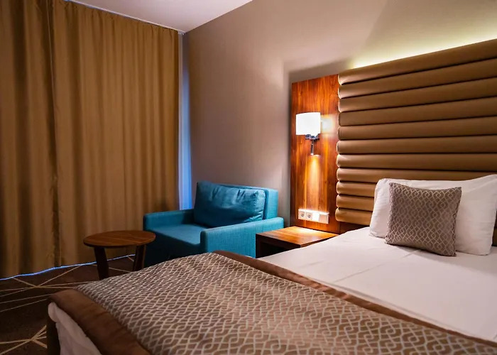 Puzzle Airport Frankfurt 酒店 吕塞尔斯海姆